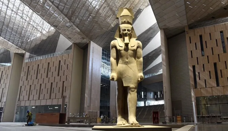 المتحف المصري الكبير
