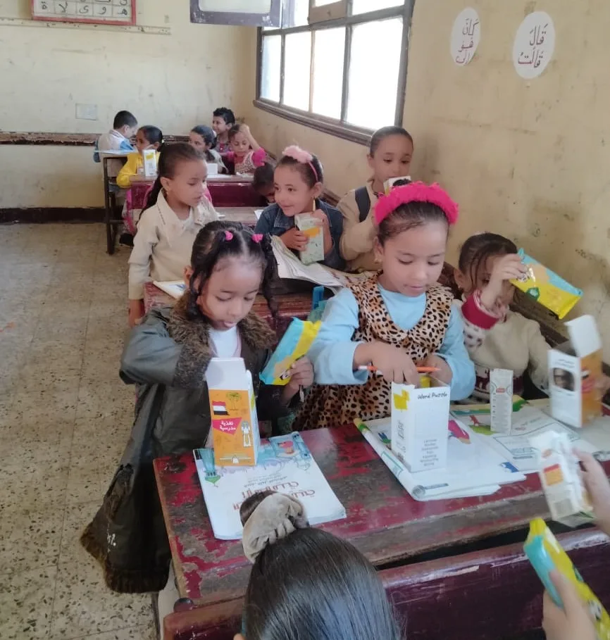 توزيع الوجبات المدرسية
