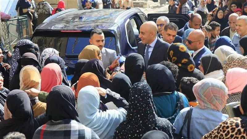 زيادة مصروفات المدارس الرسمية للغات وارتفاع أسعار الكتب